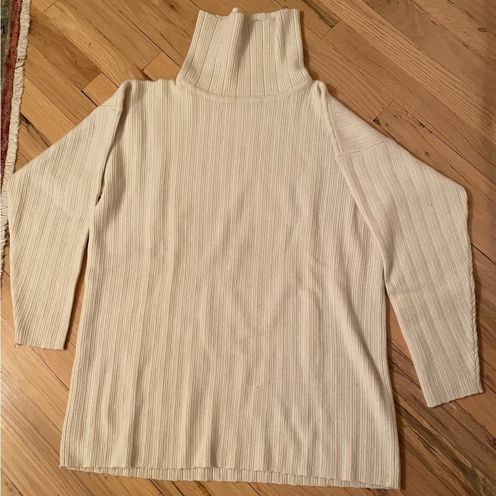 TSE Cashmere Cream Turtleneck tunic Sweater